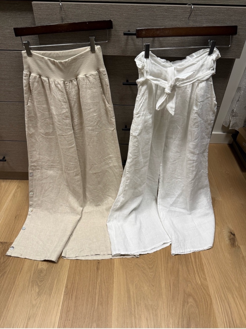 Linen pants sz small Lot nude white.